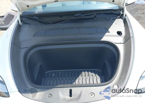 2020 Tesla Model Y Long Range Dual Motor All-Wheel Drive/Performance Dual Motor All-Wheel Drive z USA, uszkodzony, nr VIN 5YJYGDEF9LF046757